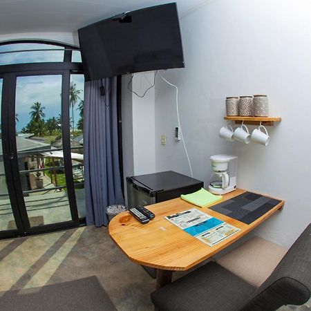 Show Pony Beach Resort And Suites Las Lajas  Exterior foto