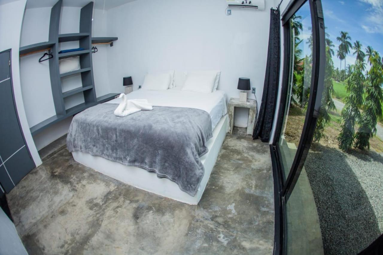 Show Pony Beach Resort And Suites Las Lajas  Exterior foto
