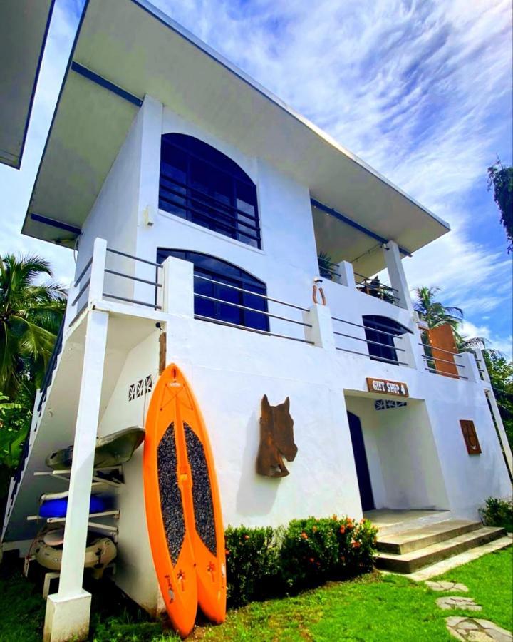 Show Pony Beach Resort And Suites Las Lajas  Exterior foto