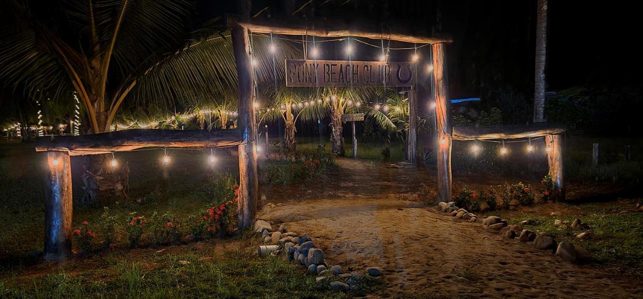 Show Pony Beach Resort And Suites Las Lajas  Exterior foto