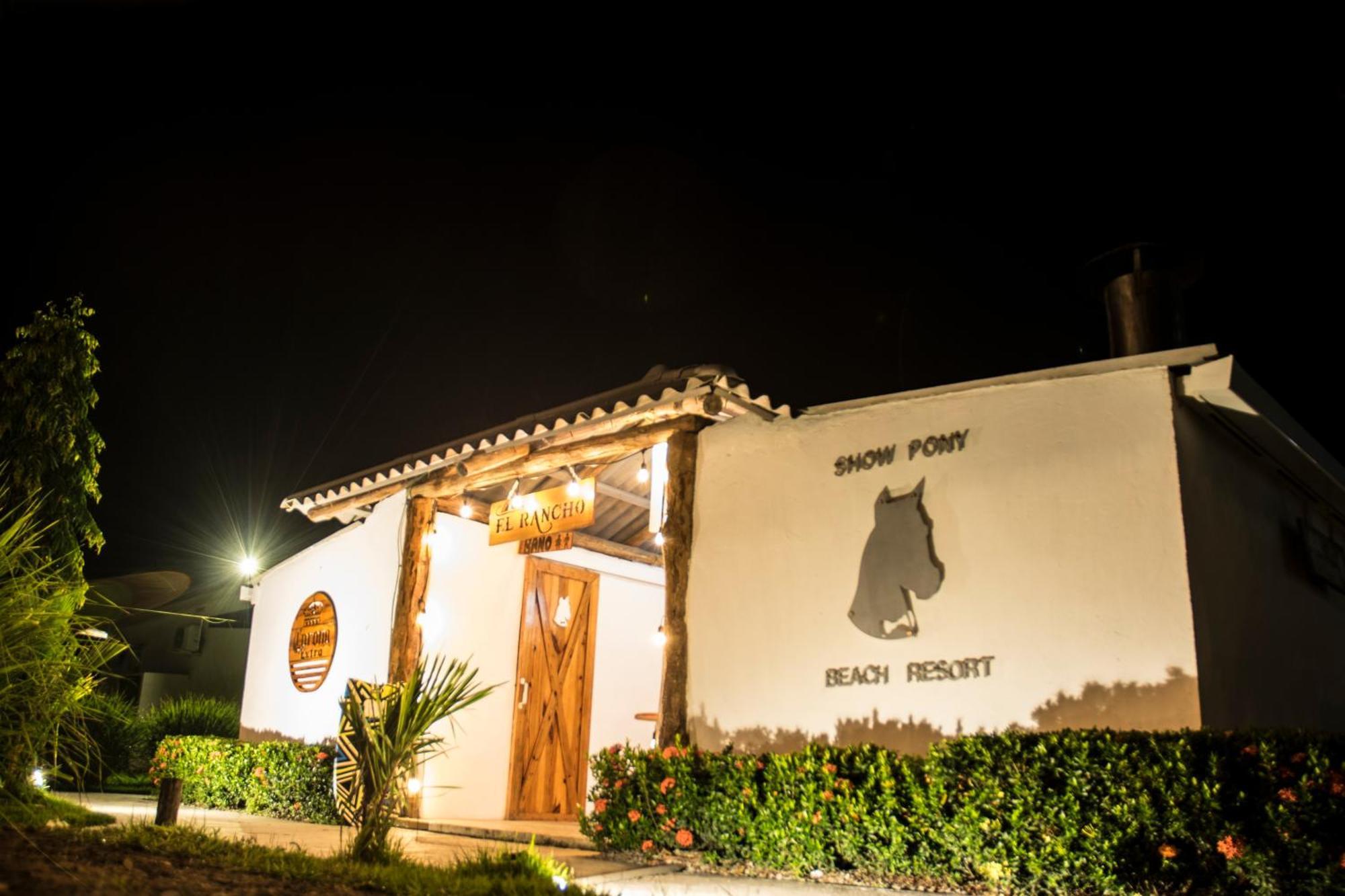 Show Pony Beach Resort And Suites Las Lajas  Exterior foto