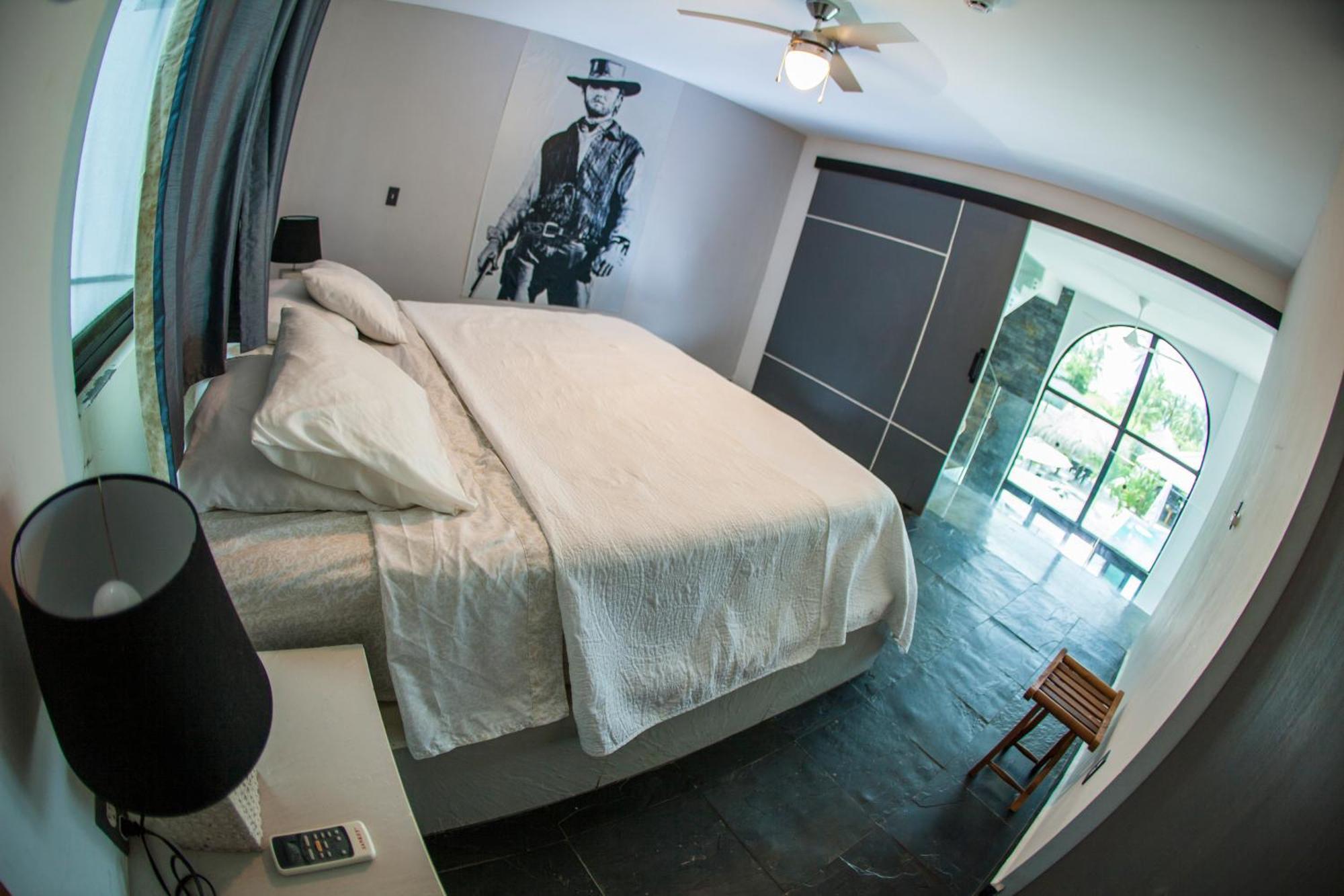 Show Pony Beach Resort And Suites Las Lajas  Exterior foto